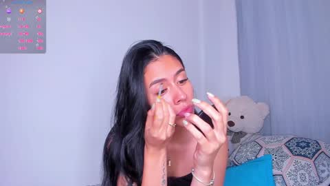 Snapshot of anniegil_cs chatting on 01/03/25, 12:22 Annie online show from 01/03/25, 12:22