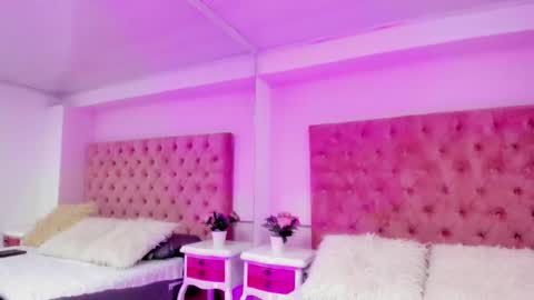 Snapshot of anniegray_12 chatting on 01/22/25, 04:55 Annie online show from 01/22/25, 04:55