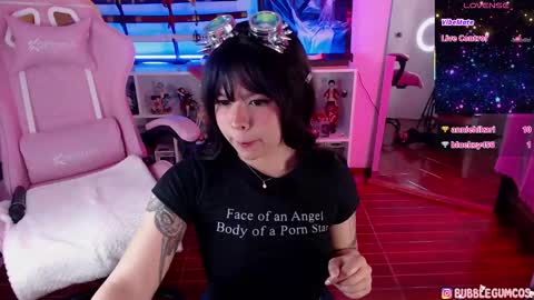 Annie  online show from 10/06/25, 08:06