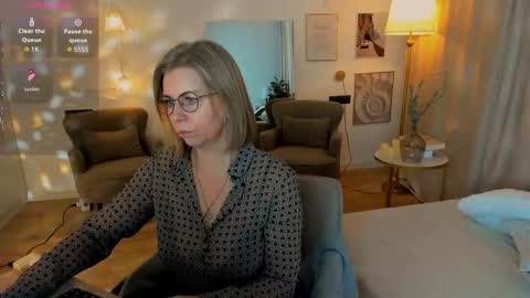 Annie online show from 02/24/26, 06:22