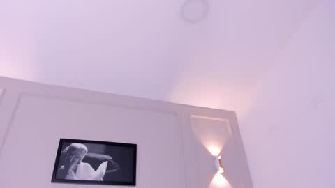 Annie online show from 01/08/25, 03:28