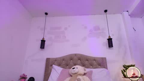 Snapshot of annienasty chatting on 03/07/25, 04:11 Annie online show from 03/07/25, 04:11