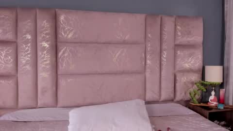 Snapshot of annienasty chatting on 10/13/25, 11:43 Annie online show from 10/13/25, 11:43