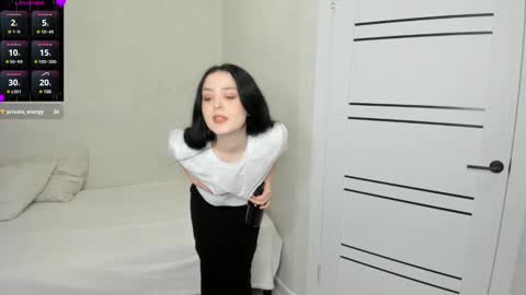 annieparson online show from 02/13/25, 03:46