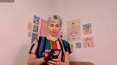 annietinky online show from 12/15/25, 08:57