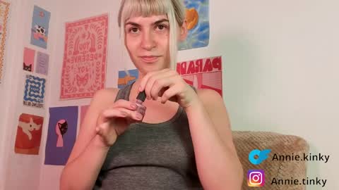 annietinky online show from 04/09/26, 01:49