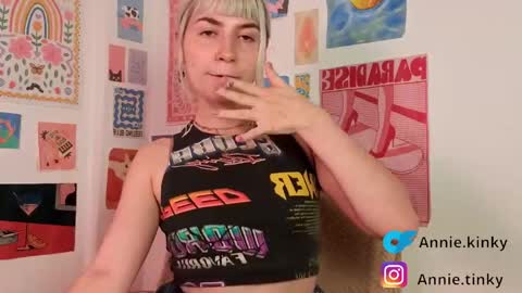 annietinky online show from 04/10/26, 03:01