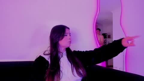 Snapshot of anniie_and_alex chatting on 03/04/25, 03:15 Annie Alex online show from 03/04/25, 03:15