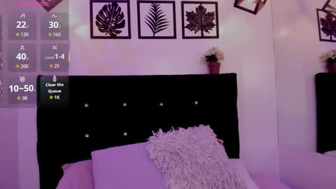 Annie Evans  online show from 02/02/26, 04:06