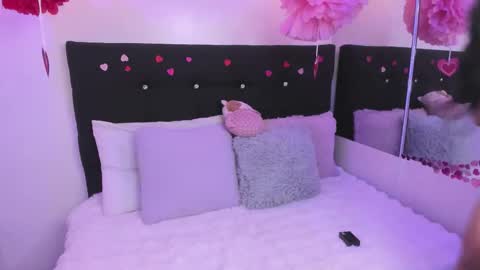 Annie Evans  online show from 02/20/26, 02:41