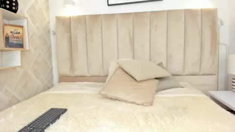 Annie Queen online show from 01/17/26, 03:11