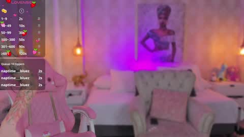 Snapshot of anniita_ chatting on 12/19/24, 10:34 VIVIANNA online show from 12/19/24, 10:34