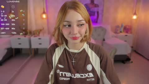 Snapshot of anniita_ chatting on 12/28/24, 03:47 VIVIANNA online show from 12/28/24, 03:47