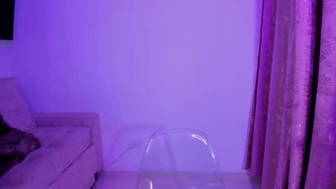 Gise. online show from 10/31/25, 02:12