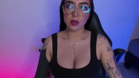 Annika online show from 10/17/25, 03:31