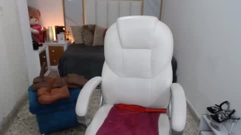 anna online show from 01/26/25, 05:34