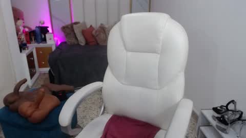 anna online show from 03/12/25, 11:44