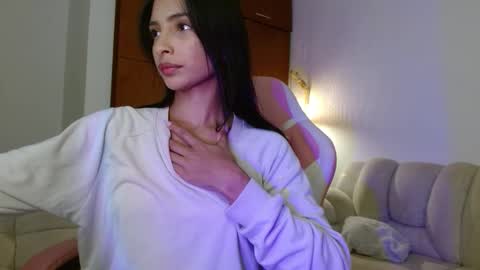 AnnaS online show from 03/25/26, 03:23