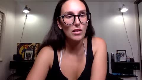 Ann online show from 09/10/25, 02:33