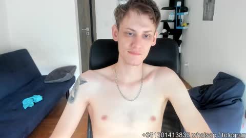 Snapshot of annonimsick chatting on 09/25/25, 12:09    online show from 09/25/25, 12:09