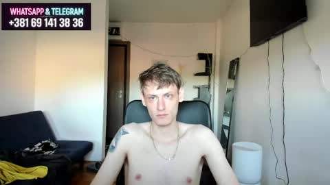 Snapshot of annonimsick chatting on 05/14/26, 04:36 online show from 05/14/26, 04:36