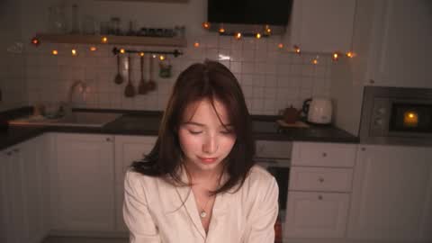 Snapshot of anntics_ chatting on 10/29/25, 04:09 N antics online show from 10/29/25, 04:09