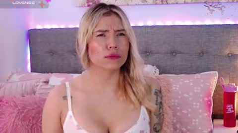 Antonella Lee online show from 12/20/25, 03:52