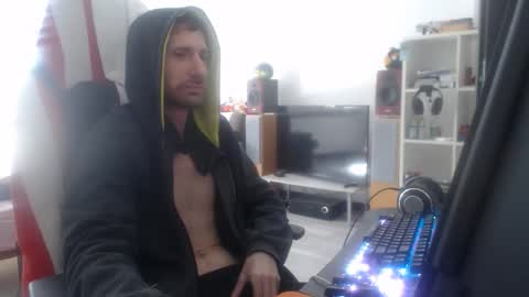 LoyalDog online show from 04/12/26, 11:48