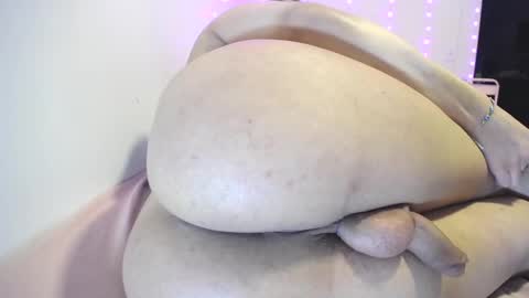  INDEPENDENT MODEL next srteam 240624 online show from 02/17/25, 11:42