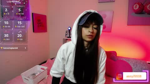 Anny cotton  online show from 05/26/26, 08:27