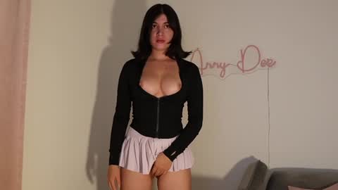 Snapshot of anny_dee chatting on 01/24/25, 04:59 Anny online show from 01/24/25, 04:59