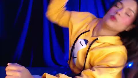 ANNY online show from 10/31/25, 01:17