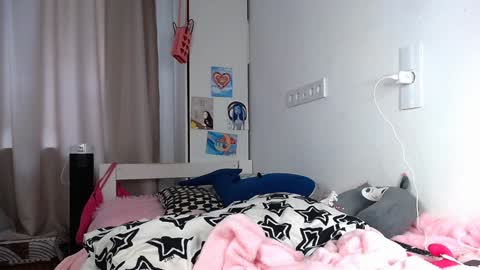 Snapshot of anny_leinhart chatting on 02/07/25, 09:37 Ana online show from 02/07/25, 09:37