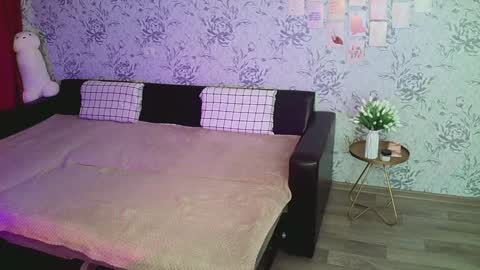 Annie online show from 12/15/24, 04:18