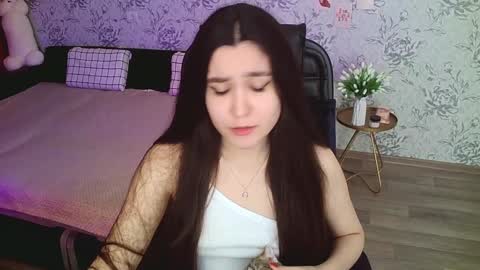 Annie online show from 12/28/24, 12:24