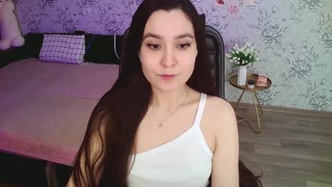 Annie online show from 01/14/25, 01:49