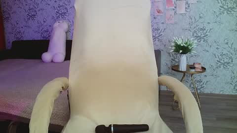 Annie online show from 01/27/25, 04:52