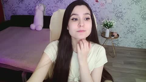 Annie online show from 02/07/25, 03:34