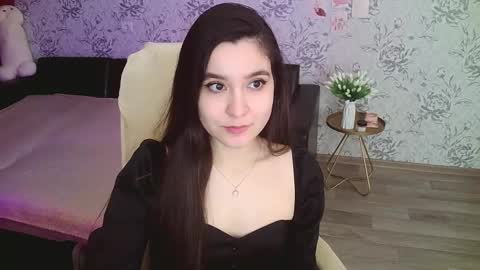 Annie online show from 02/12/25, 03:07