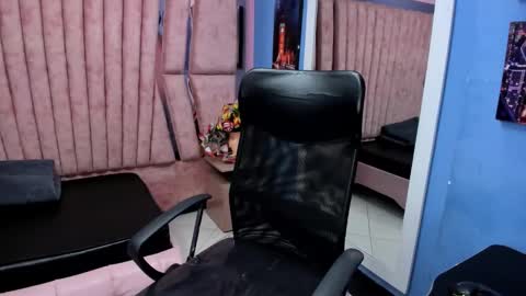 Snapshot of anny_swet chatting on 04/20/26, 04:54 Anny online show from 04/20/26, 04:54