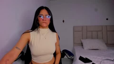 Snapshot of anny_vittar chatting on 05/17/26, 06:22 Valeria online show from 05/17/26, 06:22