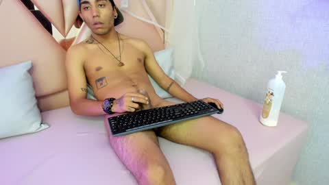 annyeli_bigtits online show from 01/25/25, 04:02