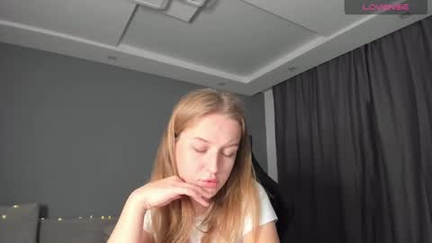 Snapshot of annyfourse chatting on 12/06/24, 02:35 AnnyFourse online show from 12/06/24, 02:35