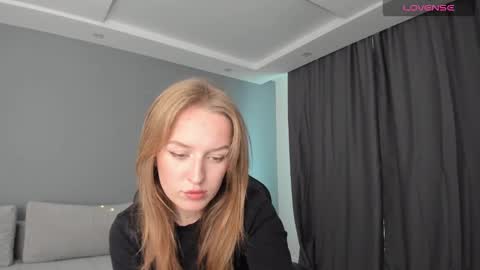 Snapshot of annyfourse chatting on 12/08/24, 10:19 AnnyFourse online show from 12/08/24, 10:19