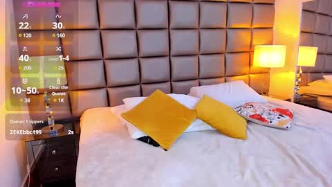 Snapshot of annyhizzle chatting on 12/23/24, 04:44 online show from 12/23/24, 04:44