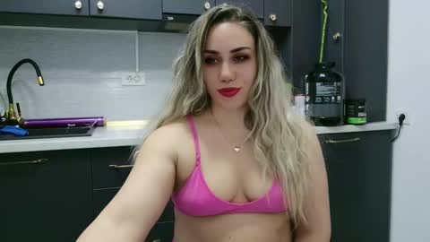 Snapshot of annyloveyou chatting on 03/02/25, 07:34 Annyfit4you online show from 03/02/25, 07:34