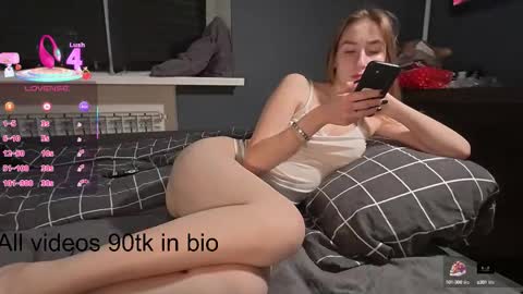 Snapshot of annyloving chatting on 10/14/25, 05:36 AnnyLoving online show from 10/14/25, 05:36