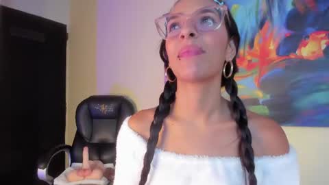 Snapshot of annyluna1 chatting on 07/18/26, 12:20 Annyluna online show from 07/18/26, 12:20