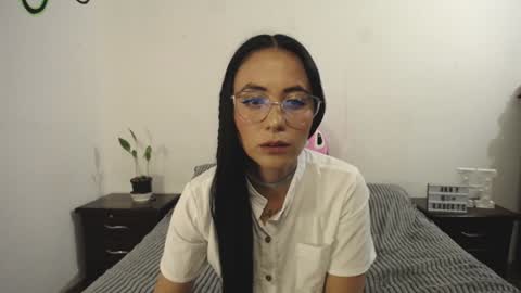 Snapshot of annyroberts_89 chatting on 01/17/25, 10:45 Anny online show from 01/17/25, 10:45