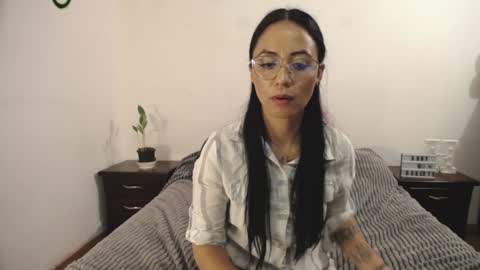 Snapshot of annyroberts_89 chatting on 01/26/25, 02:35 Anny online show from 01/26/25, 02:35